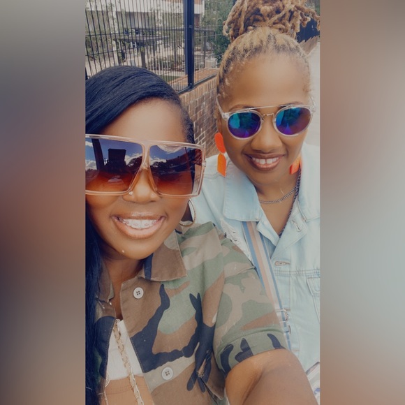 Cohost Show - Picture 2 of 11